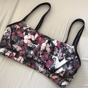 Lululemon sports bra size 4